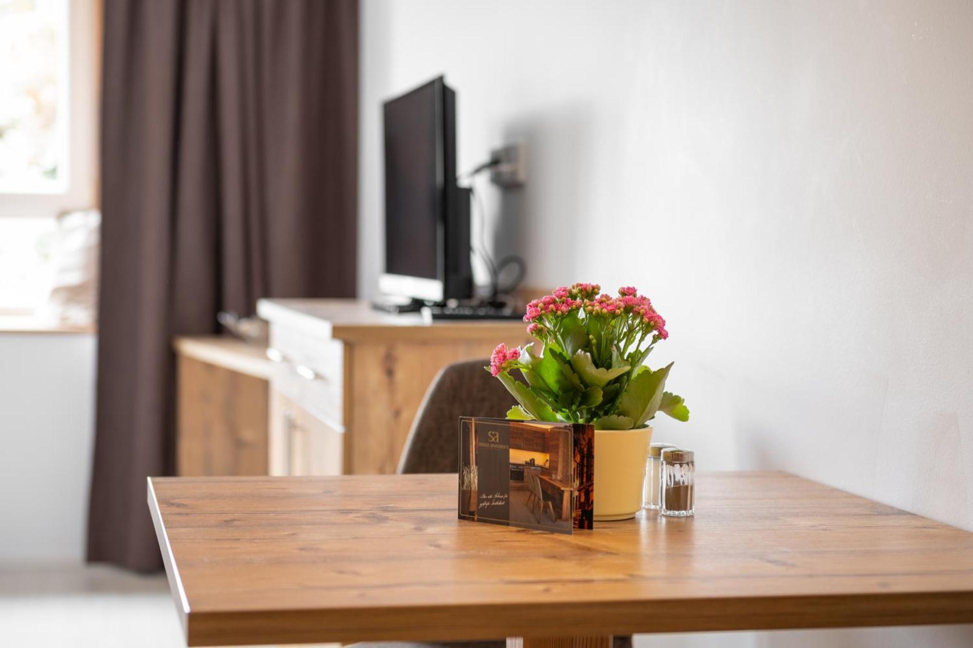 Snooze Apartments Holzkirchen  Eksteriør bilde