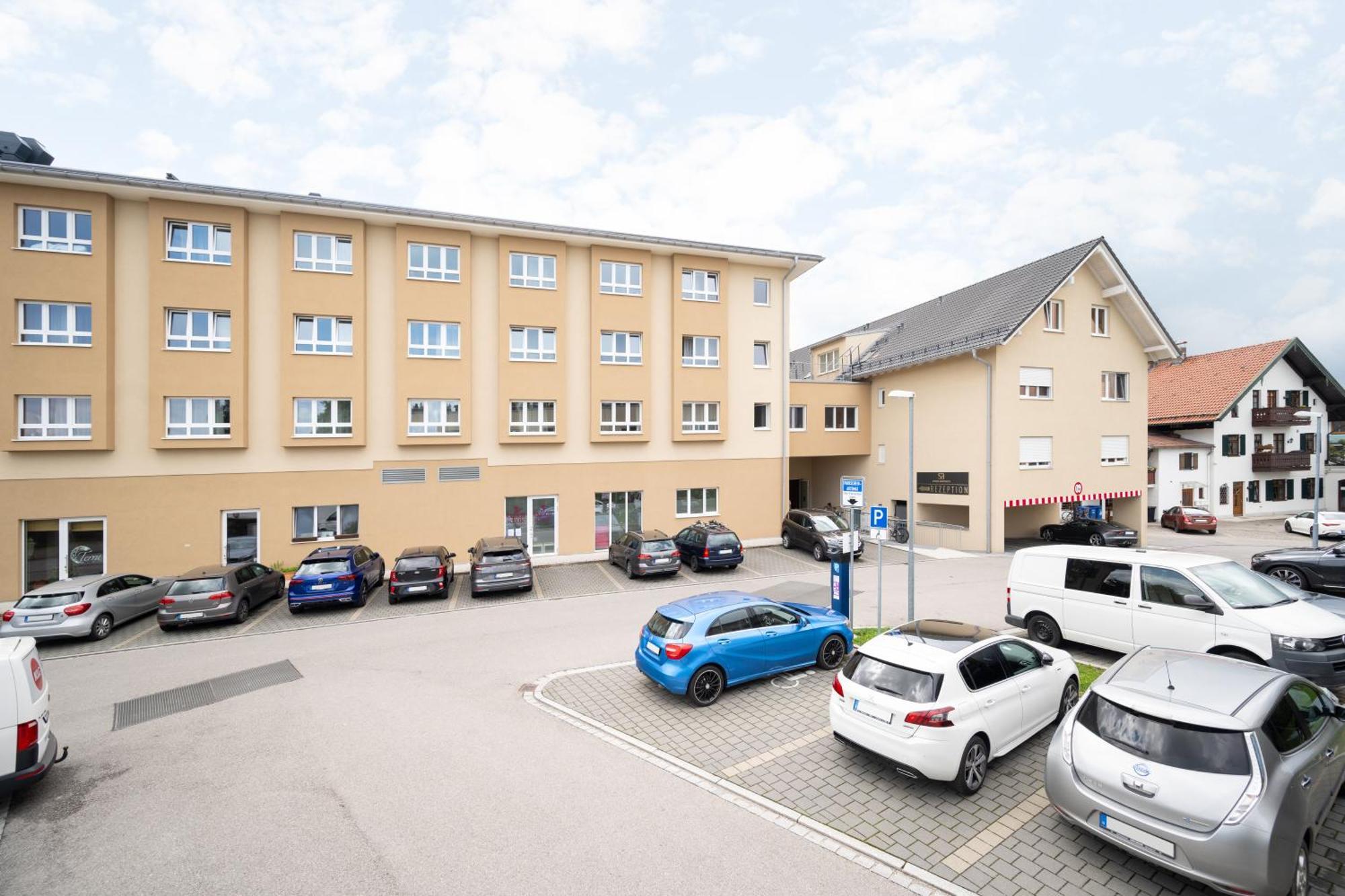Snooze Apartments Holzkirchen  Eksteriør bilde